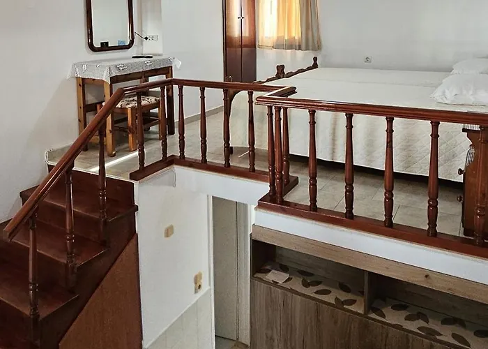 Aegean 公寓式酒店 *